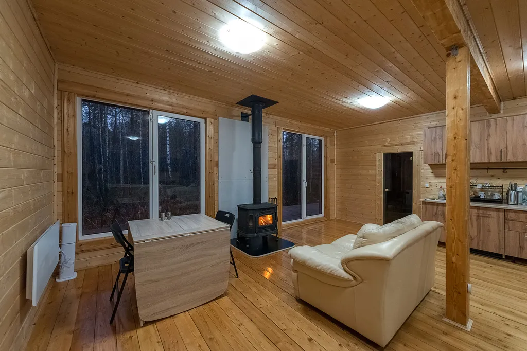 Коттедж Дом с камином, сауной и панорамными окнами — Стеклянный