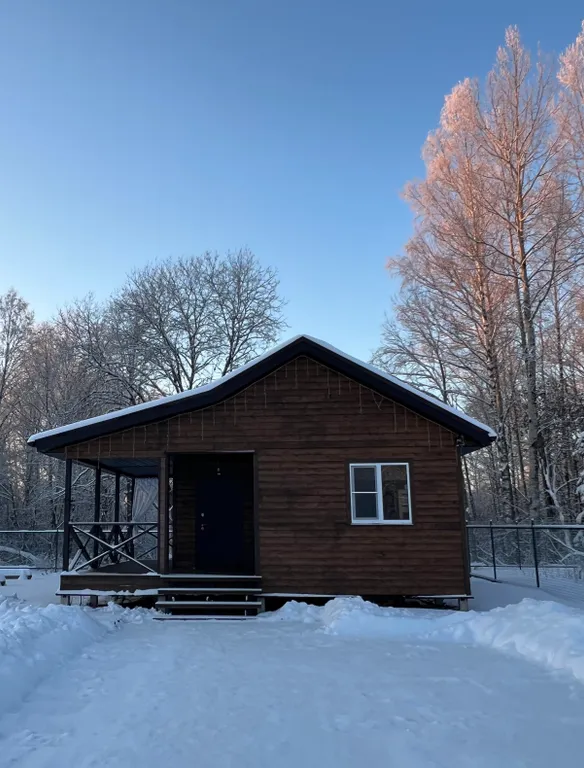 Коттедж Коттедж с сауной рядом с озером — Луга