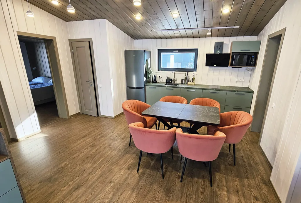 Далеко и надолго