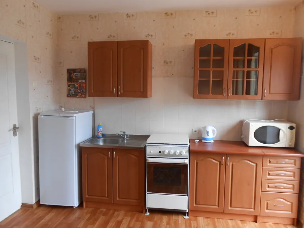 Семейный 2-х комнатный номер с кухней в доме с бассейном