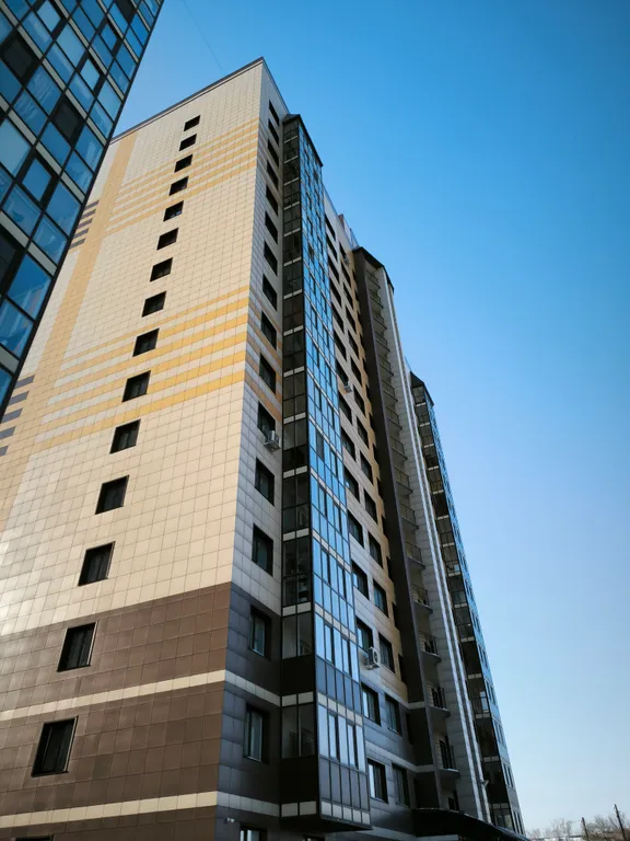 Высокий этаж, изолированные комнаты