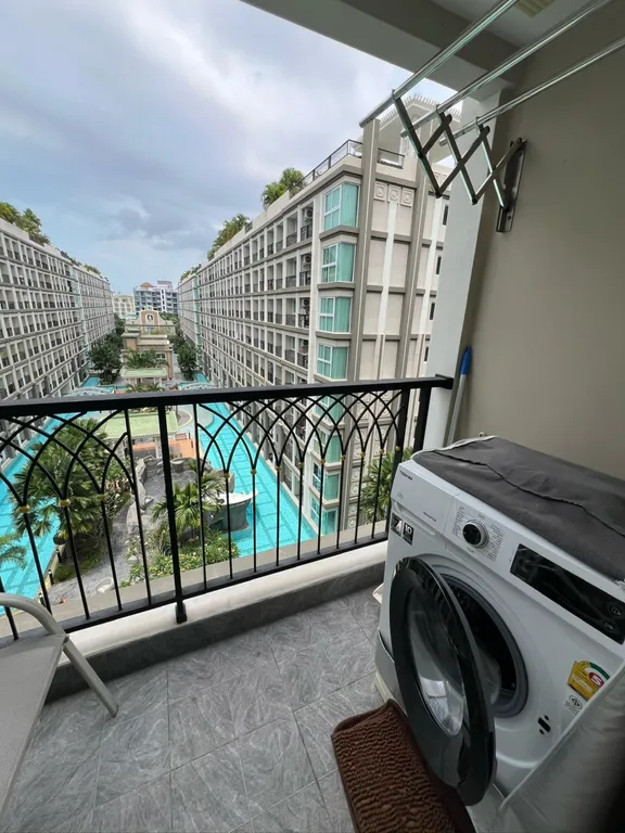 Dusit Grand Park 2 STUDIO