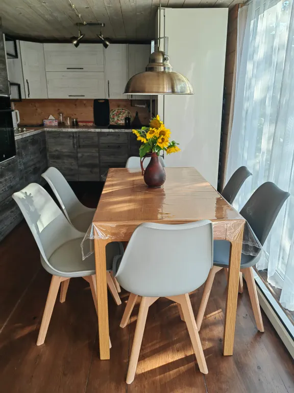 Дом с видом на церковь