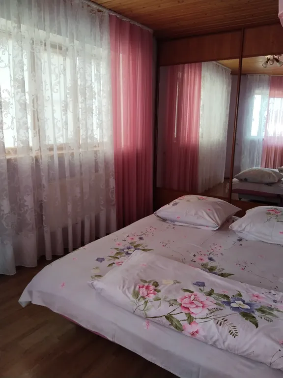 Загородный дом с баней и теплым бассейном