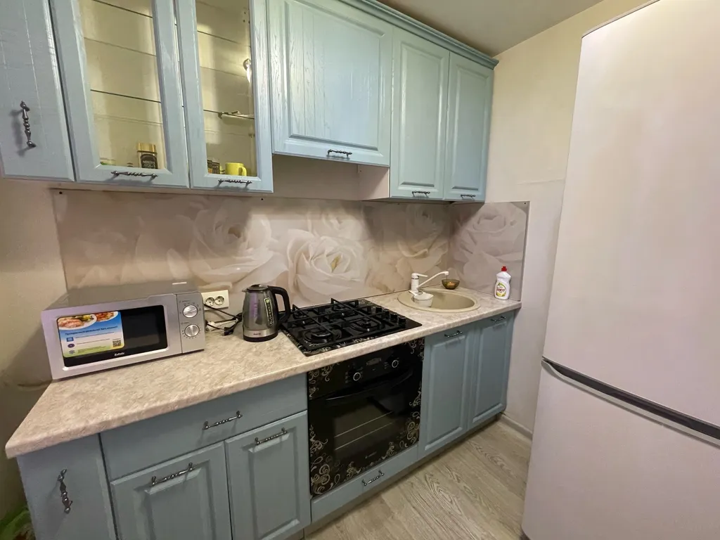 Просто, уютная и чистая квартира в центре города — аренда посуточно в Березники