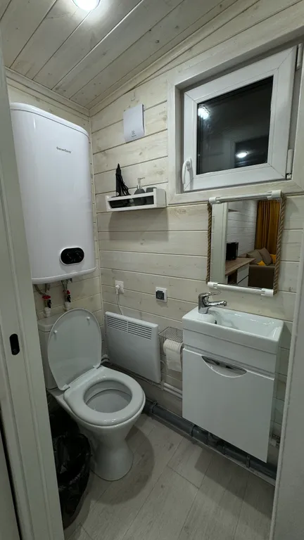 Небольшой уютный домик с чаном