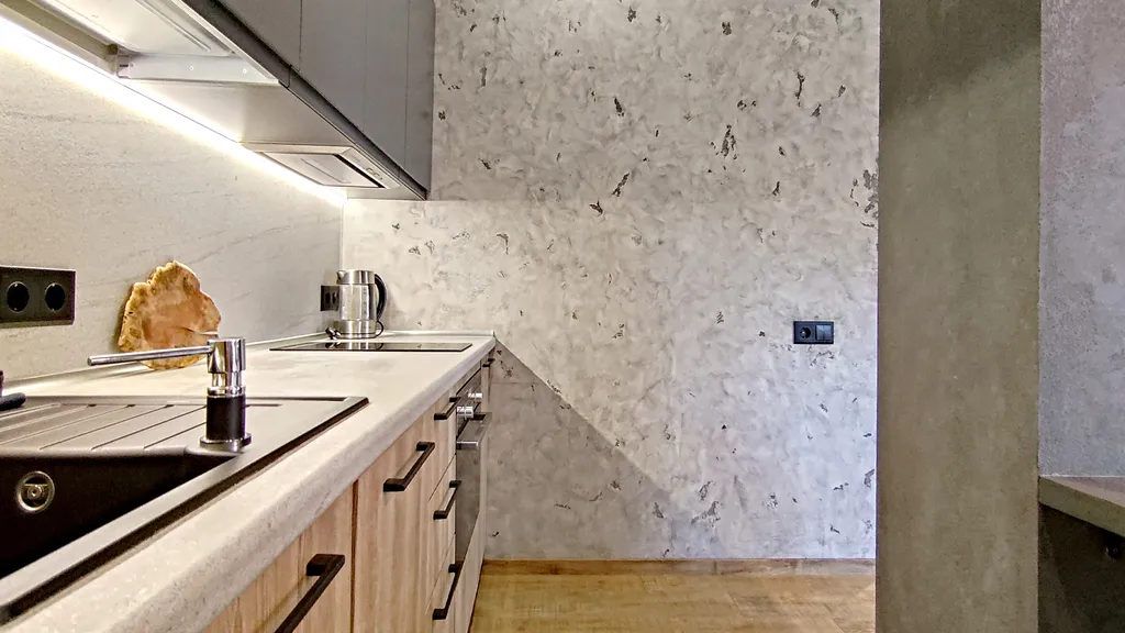 Современный красивый апартамент со спальней. Панорама на горы. Центр.