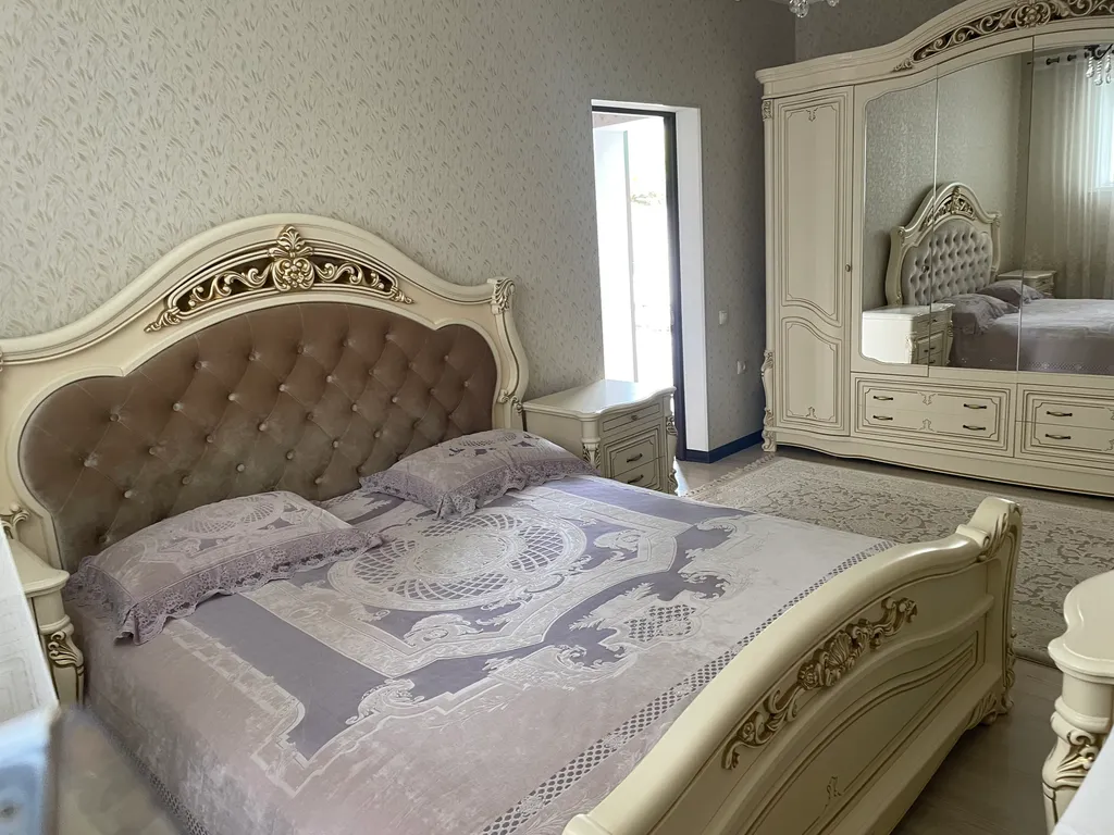 Дом со двором в центре города, все есть рядом и до моря не далёко