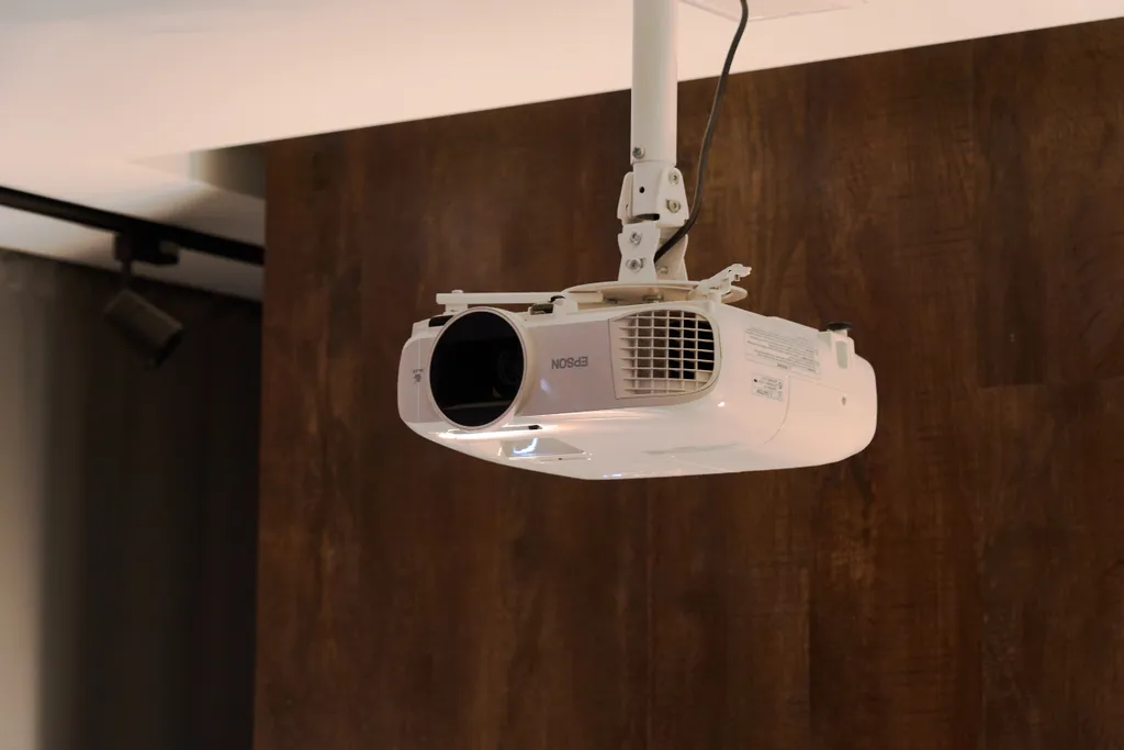 Дизайнерские апартаменты в центре с проектором, компьютером и ps5