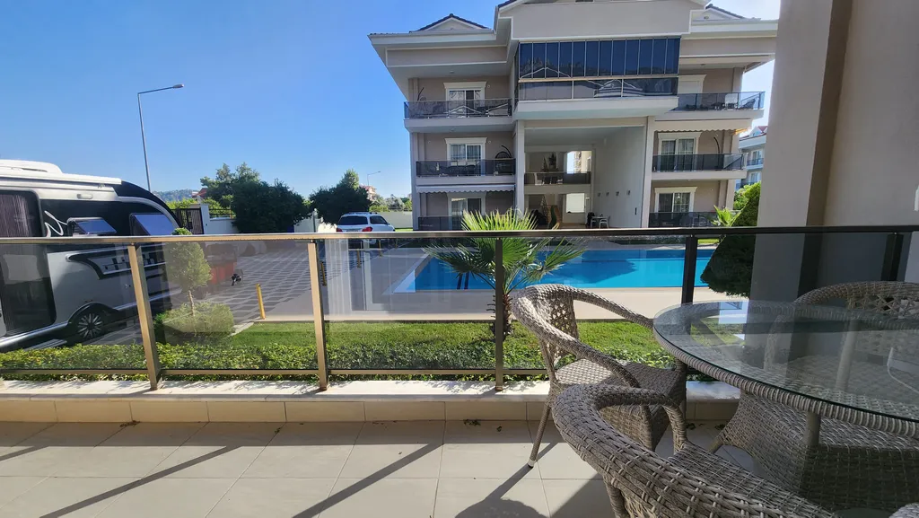 Квартира с 2 спальнями и садом