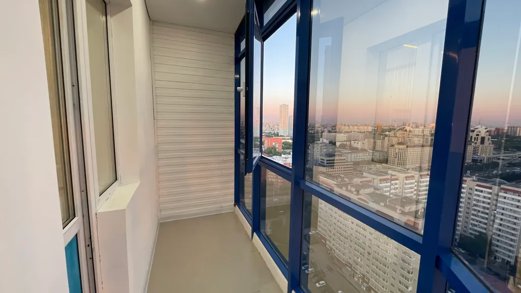 Уютная однокомнатная с видом на город возле набережной в Астане