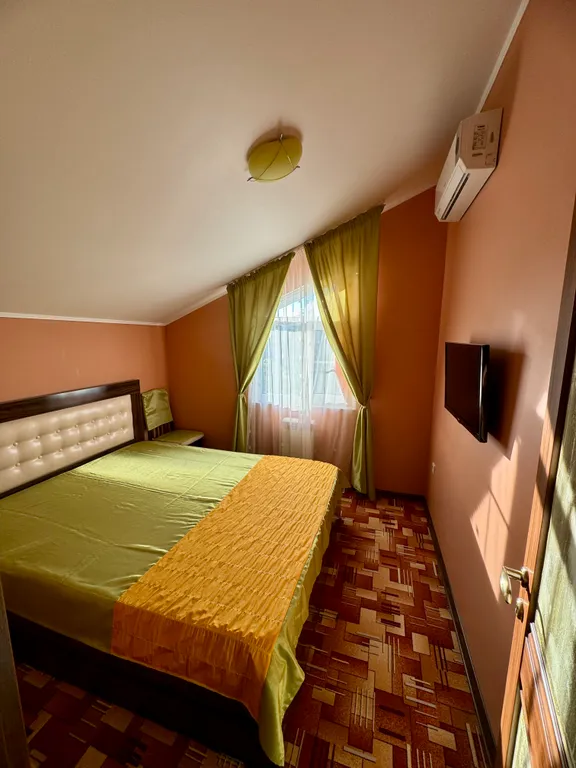 Дом на море с бассейном