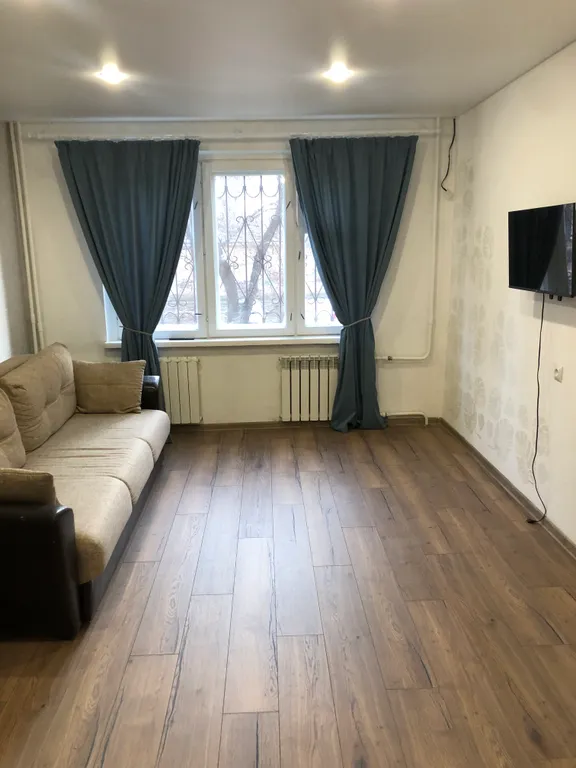 Уютная квартира в тихом дворе — аренда посуточно в Воронеж