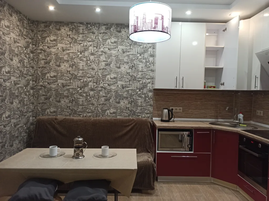 Шикарная 1-комнатная квартира с джакузи и гардеробной