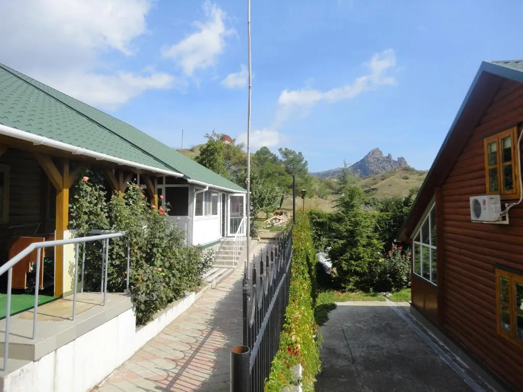 4-комнатный Дом