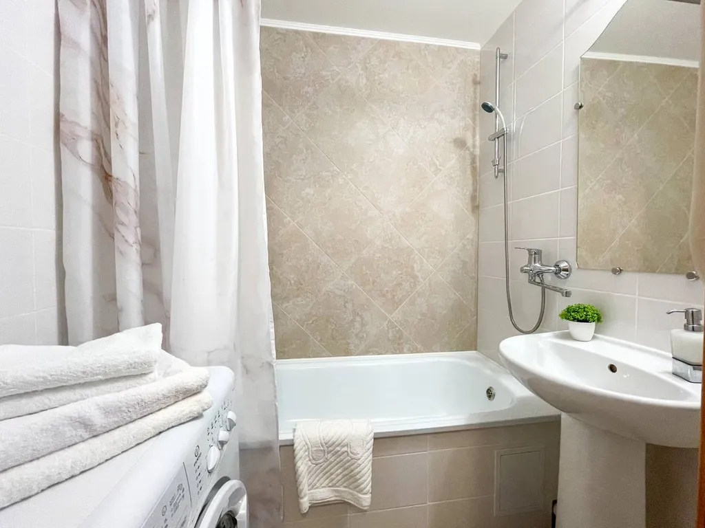 Хорошая квартира рядом с ЛА Трактор