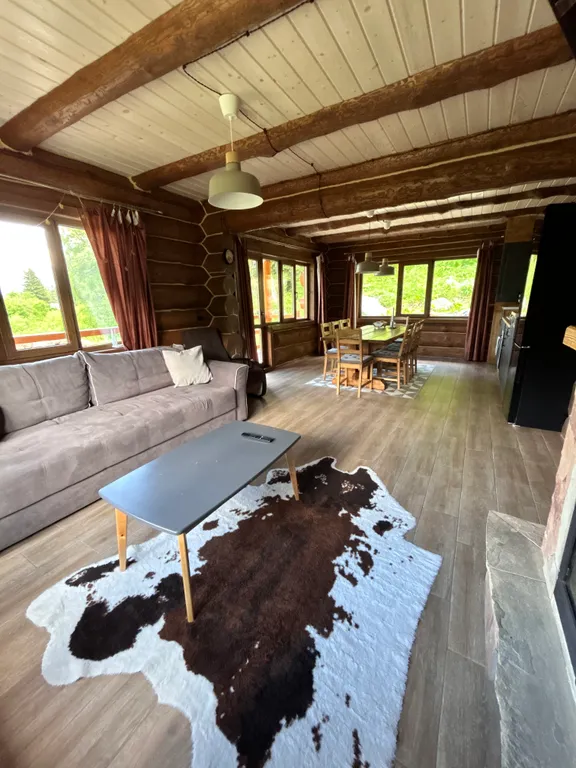 Просторное шале с видом на горы без соседей