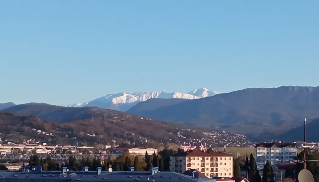 Сакура - 1 комнатная квартира с панорамным видом на море и горы