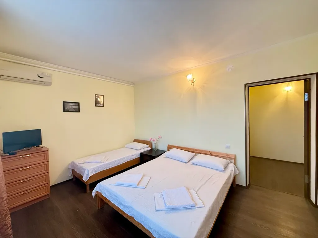 Квартира Комната — аренда посуточно в Штормовое