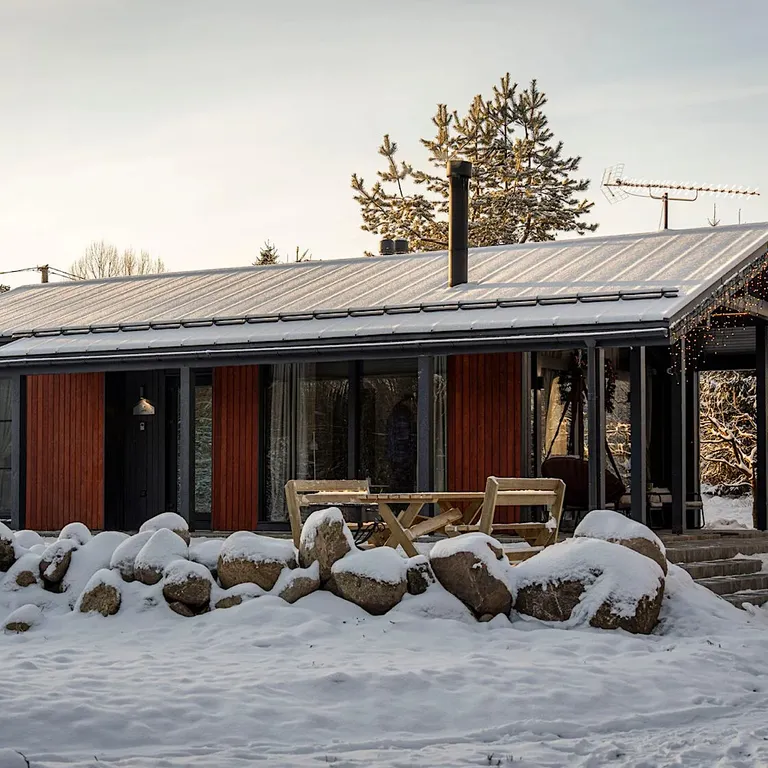 Коттедж Барнхаус на озере с видом на лес — Мичуринское