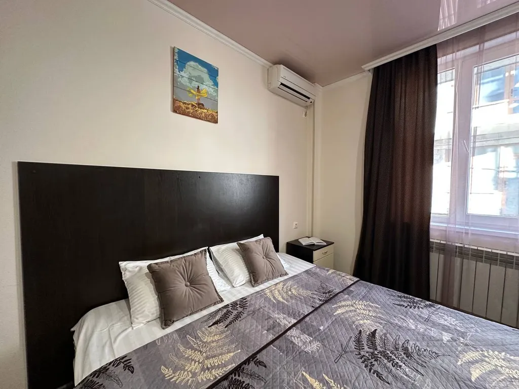 Квартира Квартира Трехместный уютный номер на 2м этаже — Геленджик