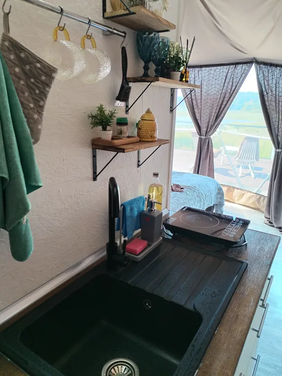 Домик с баней на берегу Ладожского озера