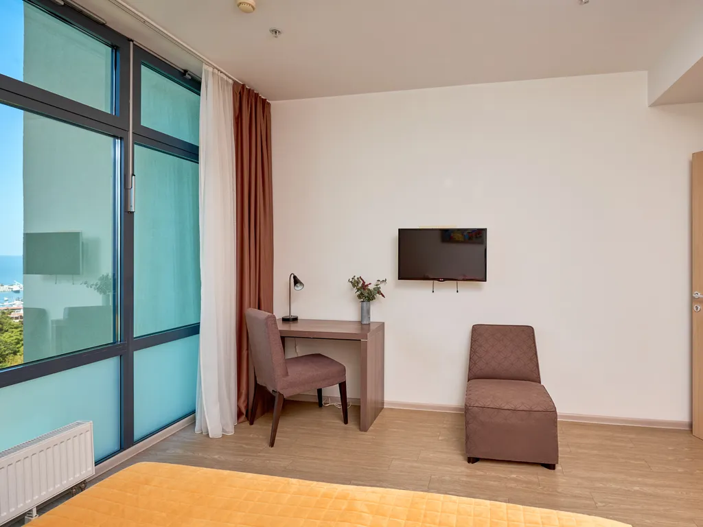 Брэвис Делюкс ЛаМар (3-х комнатные апартаменты) с панорамным видом на