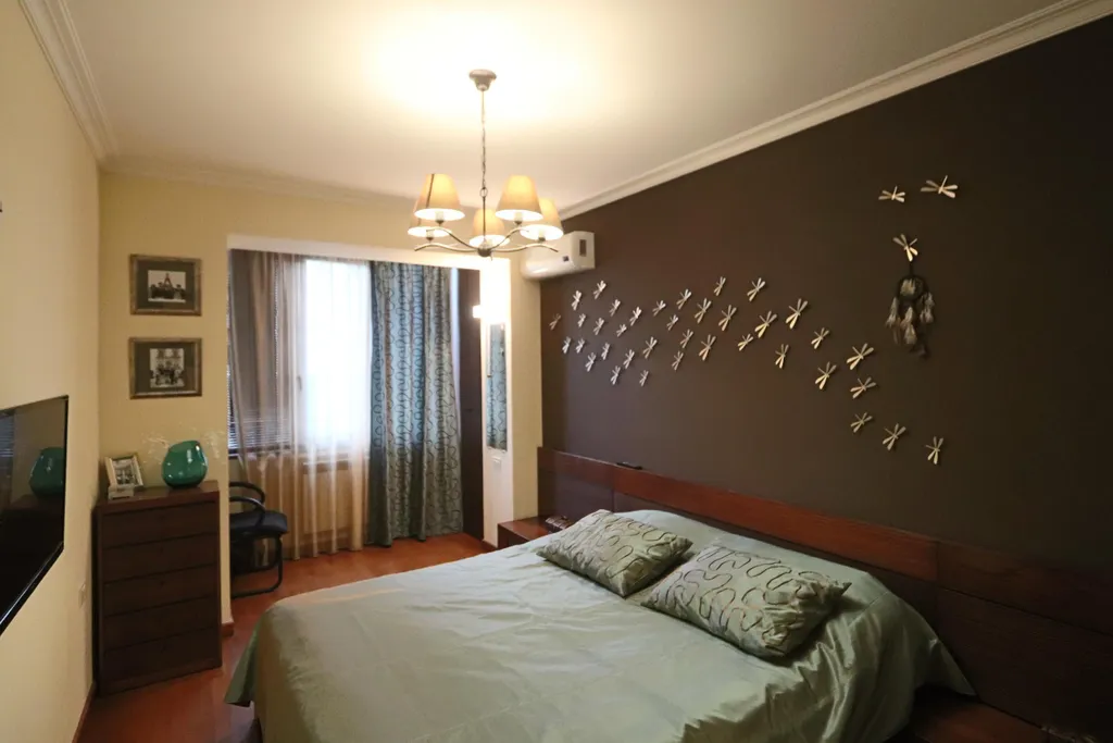 Просторная квартира в центре с 2-я спальнями