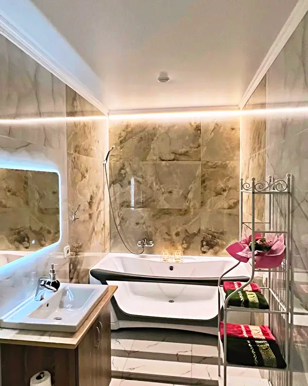 Апартаменты с дизайнерским ремонтом и с видом на город