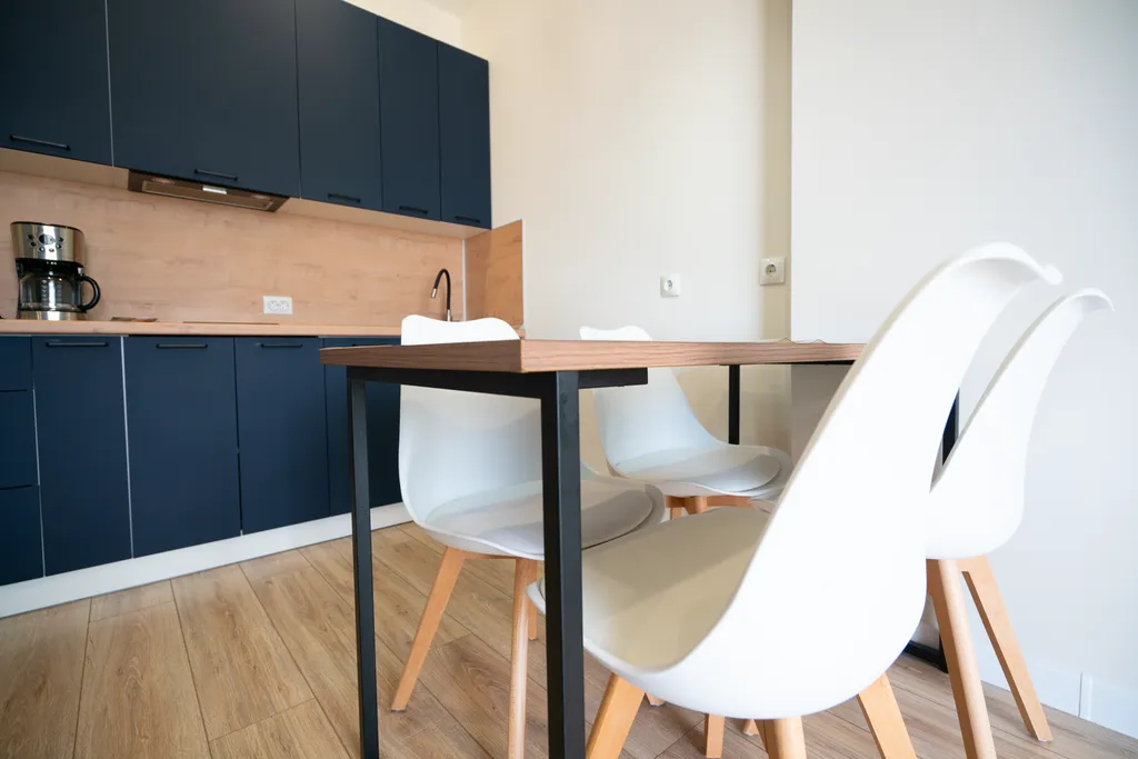 Дизайнерская студия LS-ECONOM STUDIO с видом на город с 7 этажа