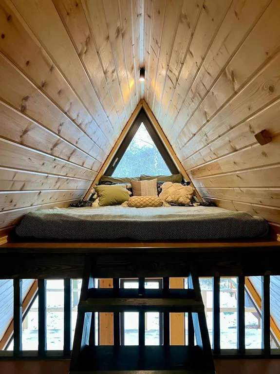 Треугольный домик Василево с баней и чаном