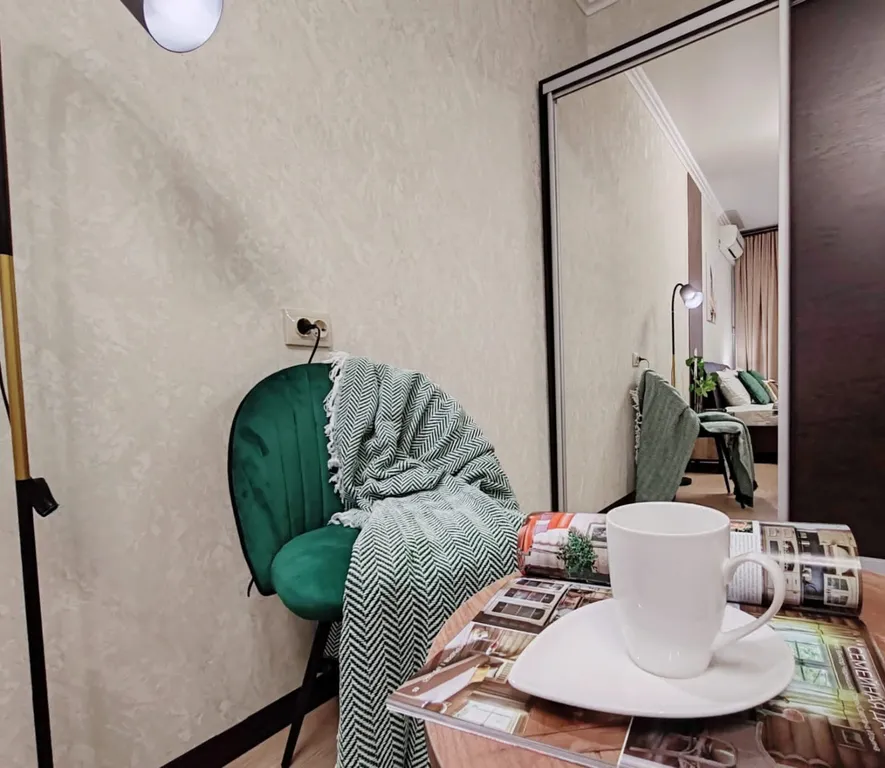 Зелёный полулюкс