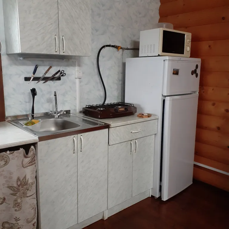 Романтичный домик  для двоих на берегу озера Селигер 24м2