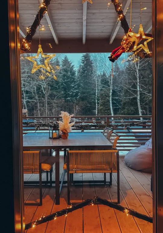 Уютный дом с панорамным видом на лес