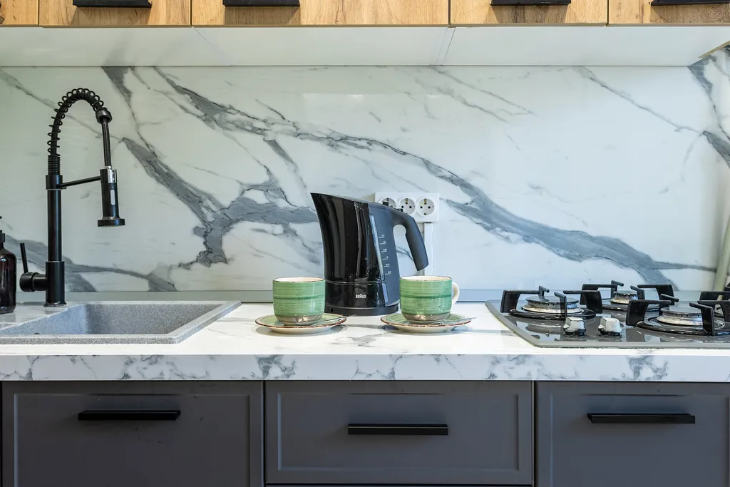 Уютная и светлая студия рядом с центром-идеально для отдыха и работы.