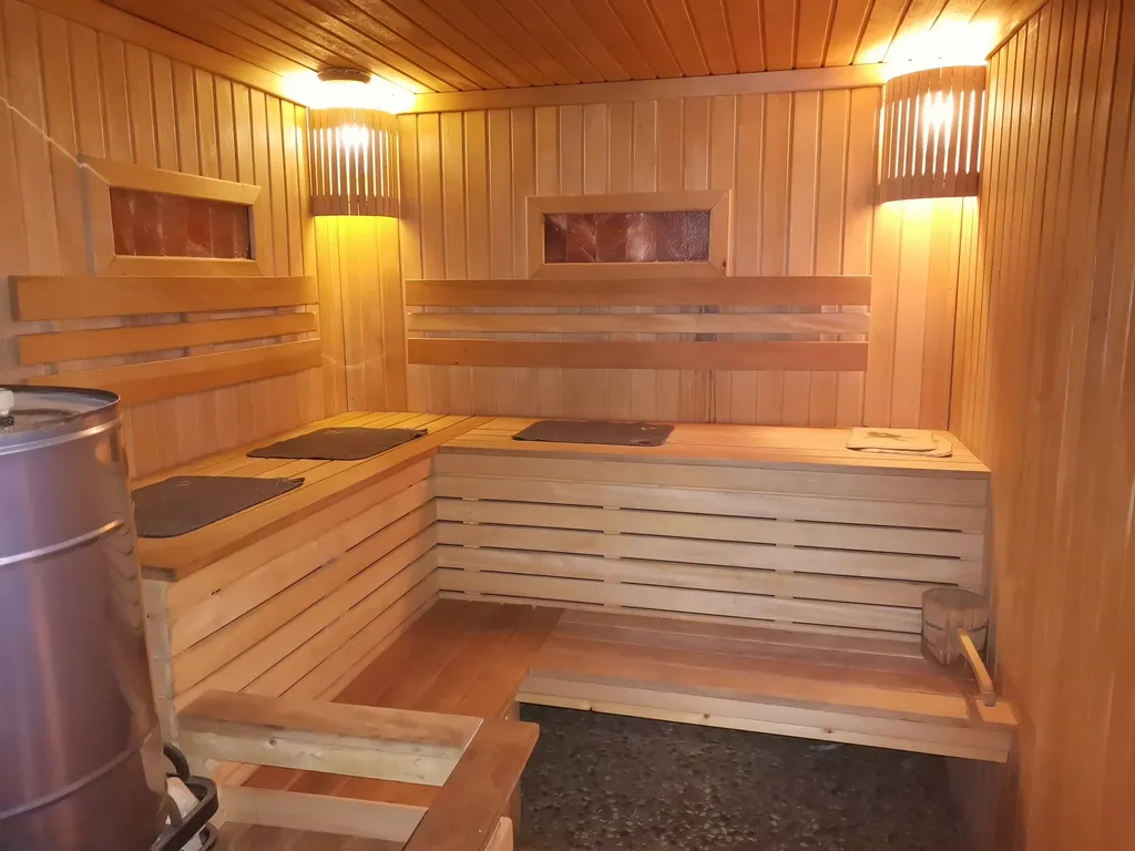 Апартаменты с сауной из сруба сибирской сосны с видом на горы Адыгеи