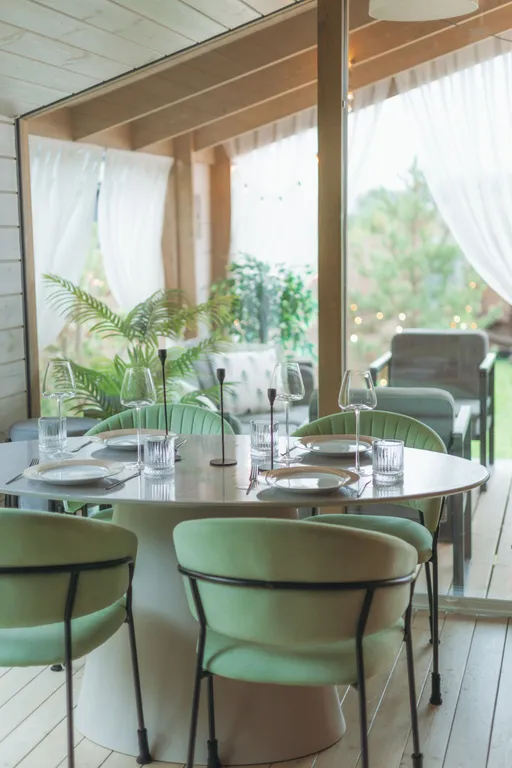 Дом с баней бочкой у воды и леса Green house