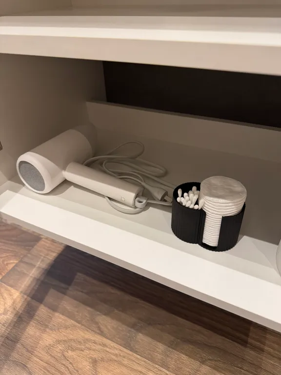 Стильная двухуровневая студия с захватывающим видом на город