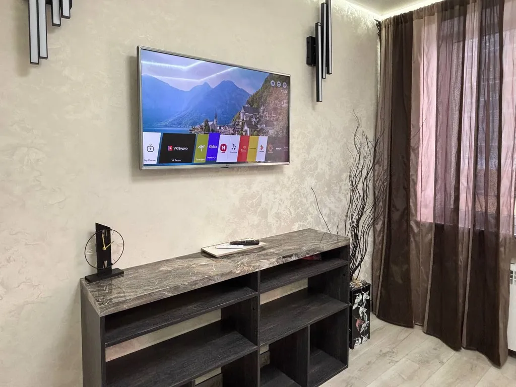 Просторная, чистая двушка с кухней-столовой в историческом центре