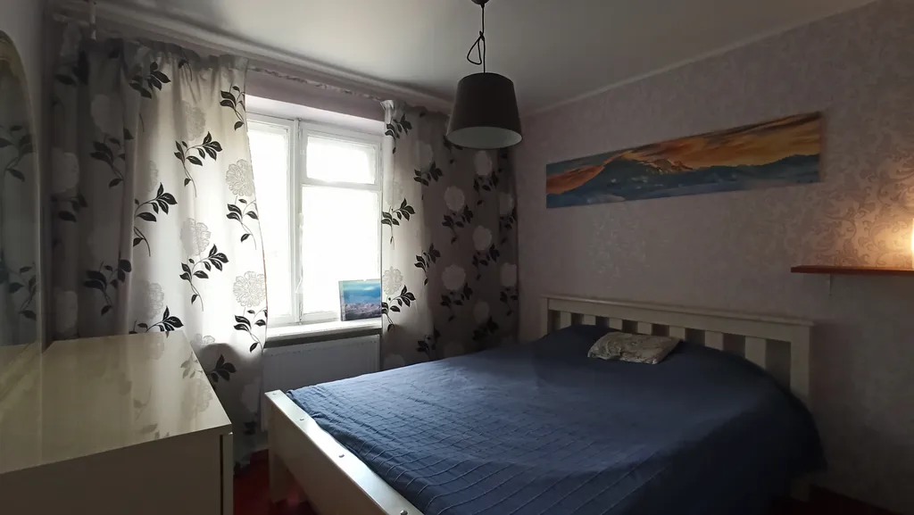 Светлая дизайнерская квартира с видом на горы и лес