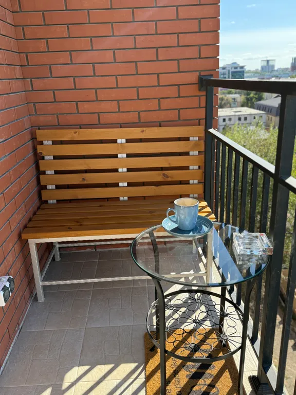 Чистая и уютная квартира с видом на Волгу и на остров