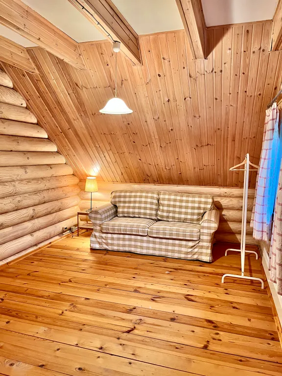 Коттедж Атмосферный дом из бревна с камином и сауной у водохранилища — Маслово