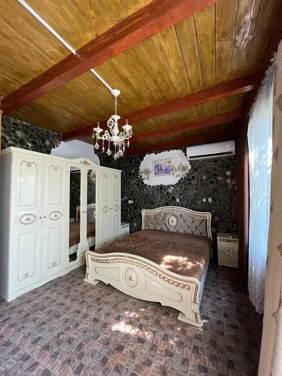 Квартира Просторный номер в 5 минутах от моря — аренда посуточно в Гумиста