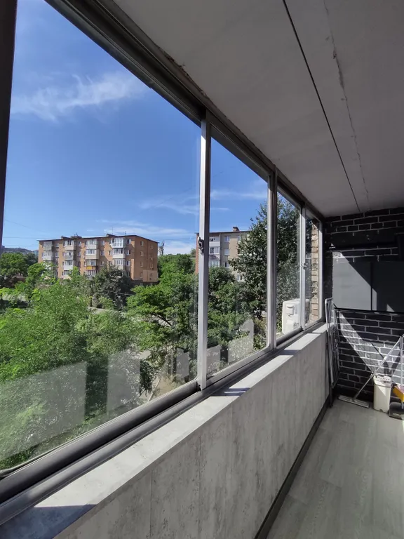 Однокомнатная квартира на полуострове Эгершельд рядом с Владивостокским Портом