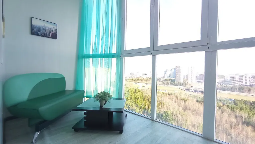 Уютная квартира рядом с ТЦ Аура и вокзалом, Аэропорт