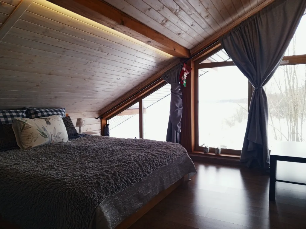 Парящий дом на Волге