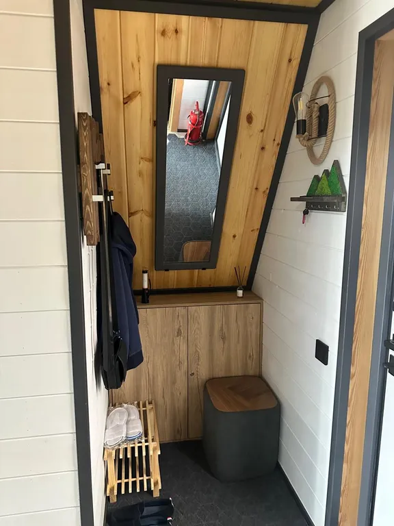 Шале у озера