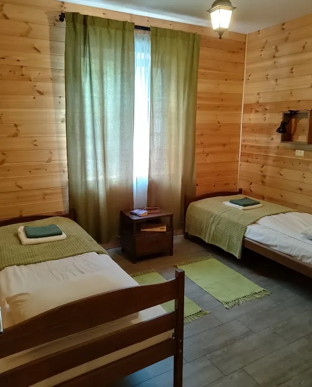 Дом на берегу озера