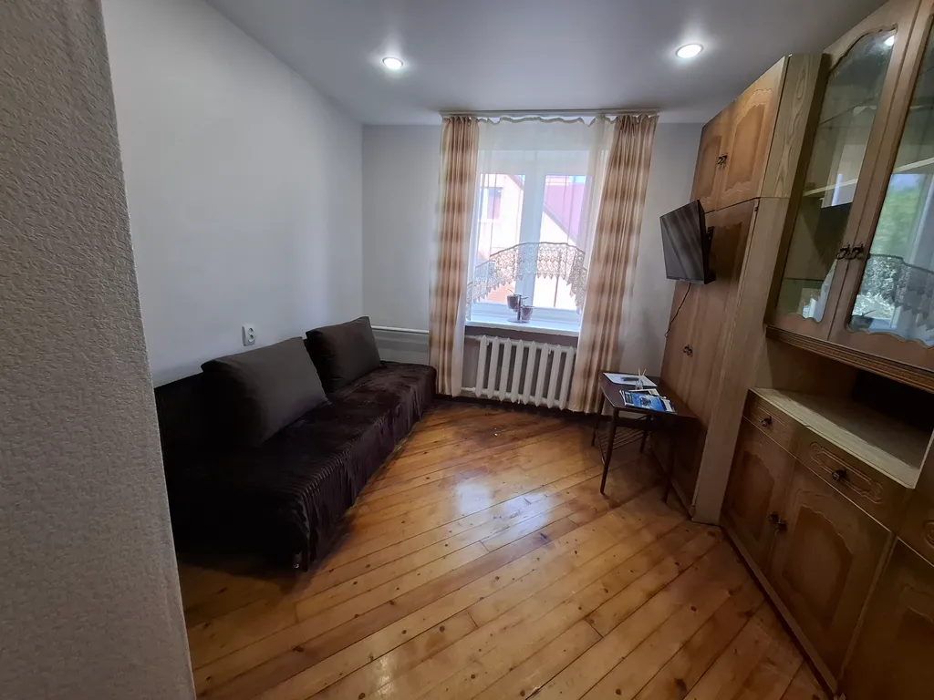 Тихий уютный дом вдали недалеко от центра, рядом с Московским вокзалом