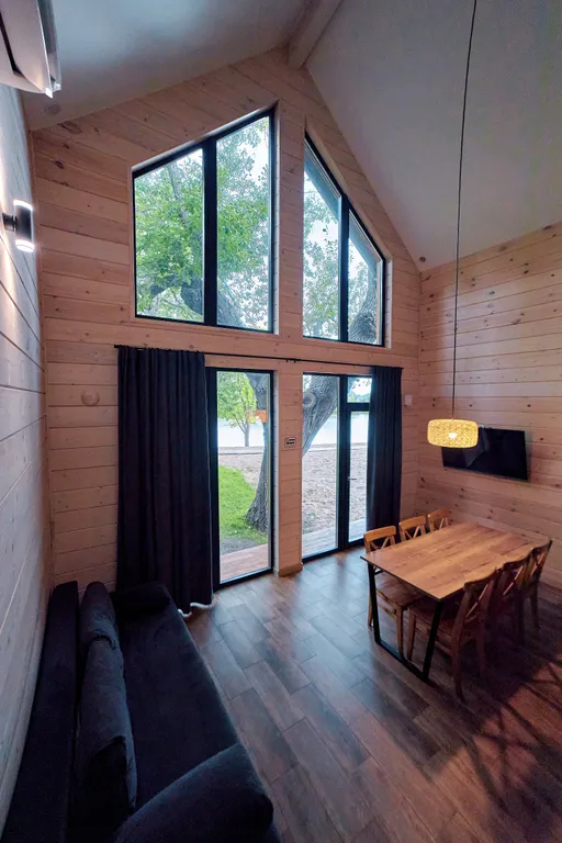 2-этажный коттедж у озера с видом на горы